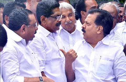 കോണ്ഗ്രസ് സ്ഥാനാര്ത്ഥികളെ ഇന്ന് പ്രഖ്യാപിച്ചേക്കും ; തെരഞ്ഞെടുപ്പ് സമിതി യോഗം ഡല്ഹിയില് ; നേമത്തും വട്ടിയൂര്ക്കാവിലും പ്രമുഖരെ രംഗത്തിറക്കാന് നീക്കം