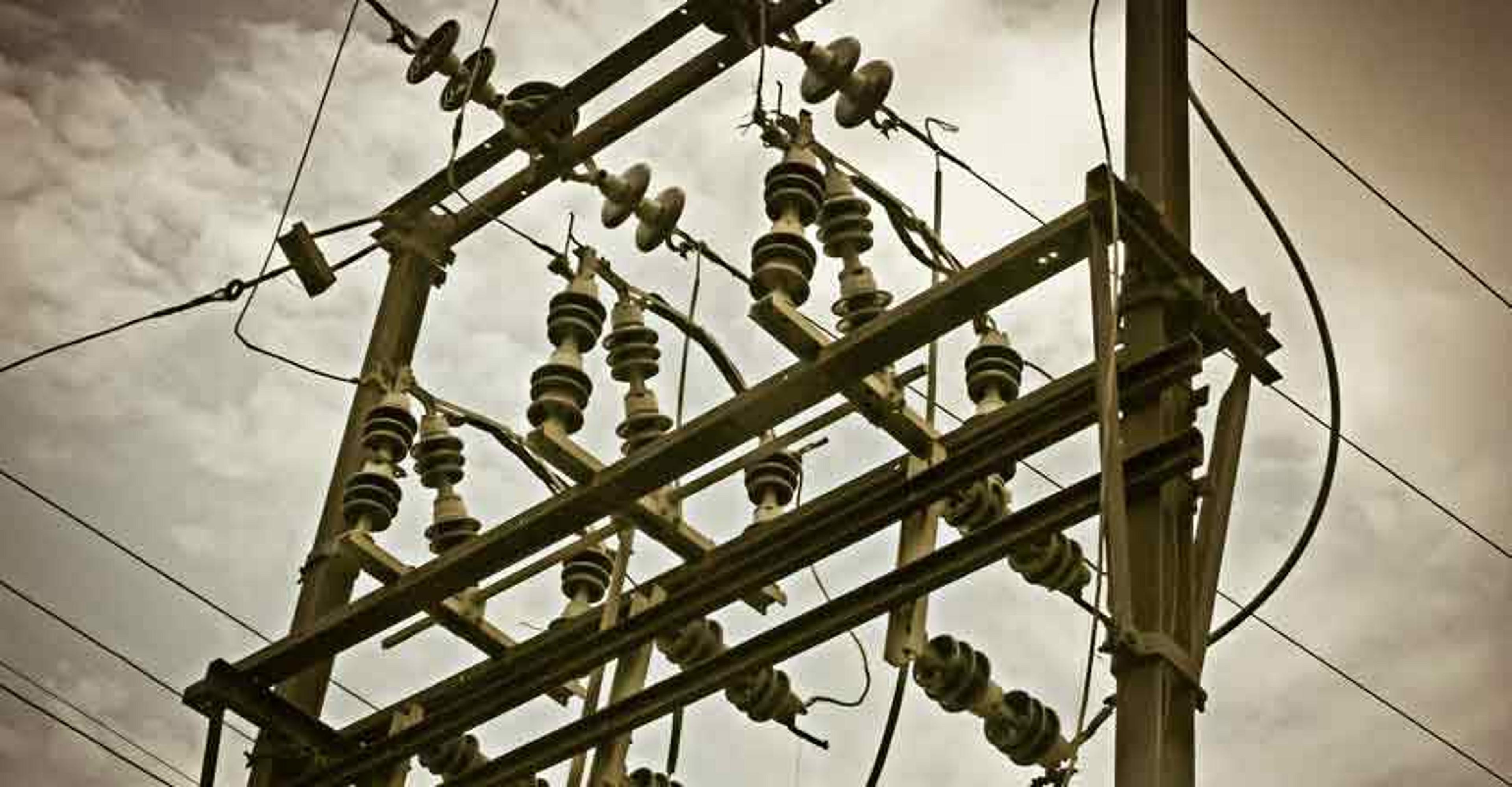 കേരളവും വൈദ്യുതി നിയന്ത്രണത്തിലേക്ക്; പവര്ക്കട്ട് അടക്കം ആലോചനയിലെന്ന് മന്ത്രി