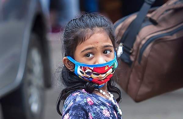 അഞ്ച് ദിവസത്തിനിടെ 242 കുട്ടികള്‍ക്ക് കോവിഡ്; സൂക്ഷിച്ചില്ലെങ്കില്‍ വന്‍ അപകടം; കര്‍ണാടകത്തില്‍ മൂന്നാംതരംഗം തുടങ്ങിയെന്ന് വിദഗ്ധര്‍