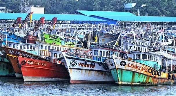 ട്രോളിങ് നിരോധനം ഇന്ന് അർധരാത്രി മുതൽ; നിയമം ലംഘിച്ച് മീൻപിടിച്ചാൽ കർശന നടപടിയെന്ന് മുന്നറിയിപ്പ്‌