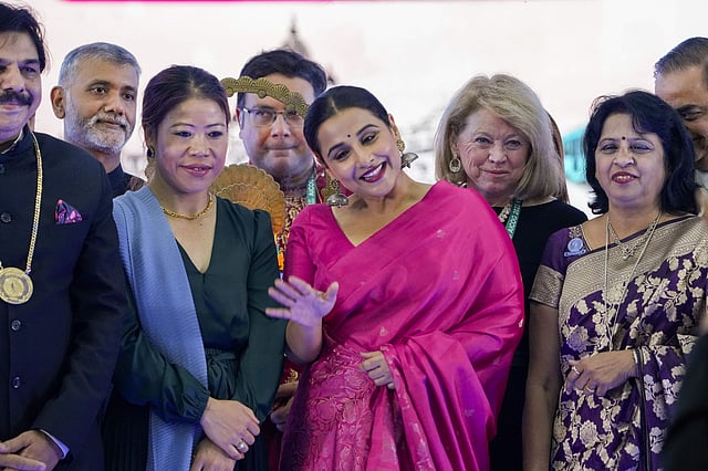 വിദ്യാ ബാലനൊപ്പം ഒളിംപിക് ജേതാവായ ബോക്സര് മേരി കോം ചടങ്ങില് പങ്കെടുത്തു/ ചിത്രം; പിടിഐ