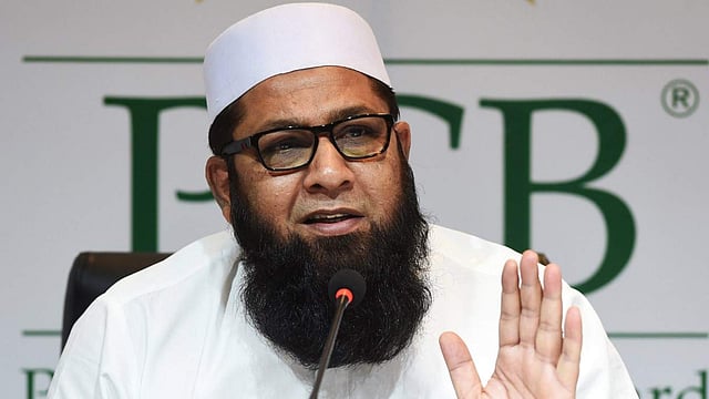 ഓസ്ട്രേലിയക്കെതിരെ ഇന്ത്യ പന്തില് കൃത്രിമം കാട്ടി; ഗുരുതര ആരോപണവുമായി പാകിസ്ഥാന് മുന് ക്യാപ്റ്റന്
