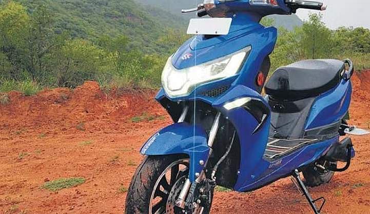 സ്‌കൂട്ടിക്ക് ഇഷ്ടനമ്പര്‍ വേണം;  ലേലം വിളി നീണ്ടത് 1.12 കോടി വരെ
