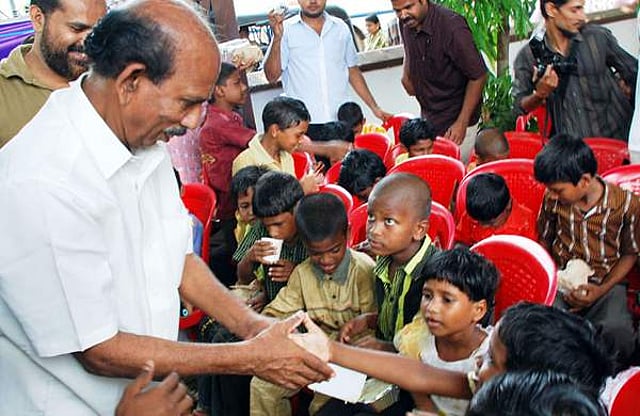 കേരള സര്ക്കാര് ആദ്യമായി സിനിമയിലെ ഹാസ്യാഭിനയത്തിന് പുരസ്കാരം ഏര്പ്പെടുത്തിയ 2008ല് അത് ലഭിച്ചത് മാമുക്കോയയ്ക്കായിരുന്നു, ചിത്രം: 'ഇന്നത്തെ ചിന്താവിഷയം'.