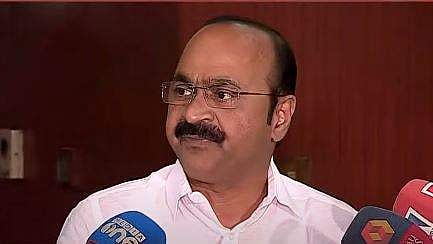 ഇന്റര്‍വ്യൂവിൽ പി ആര്‍ പ്രതിനിധികള്‍ മുഖ്യമന്ത്രിക്കൊപ്പം, അറിവില്ലാതെയെങ്കില്‍ ഏജന്‍സിക്കെതിരെ കേസെടുക്കുമോ?: വി ഡി സതീശന്‍