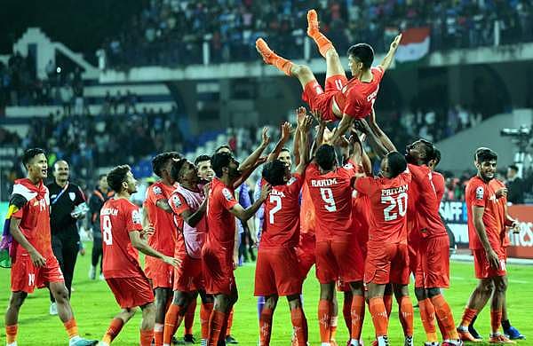 സാഫ് കപ്പിൽ മുത്തമിട്ട് ഇന്ത്യൻ പട,  പെനല്‍റ്റി ഷൂട്ടൗട്ടില്‍ കുവൈറ്റിനെ തകർത്തു; ആവേശപ്പോര്