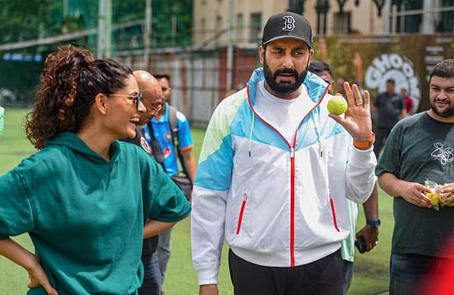 ഷബാന ആസ്മിയും അംഗദ് ബേദിയും ചിത്രത്തില് സുപ്രധാന വേഷങ്ങളില് എത്തുന്നുണ്ട്