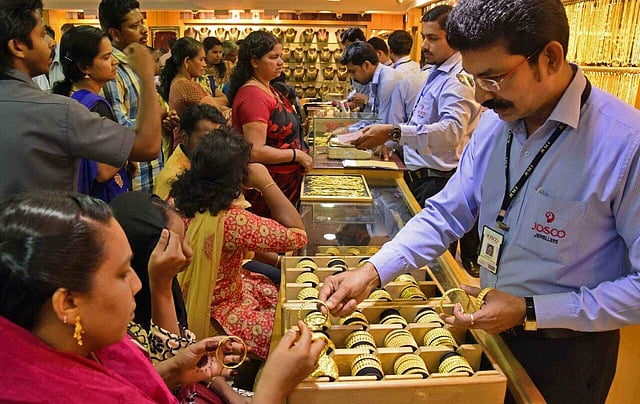 ഇന്ന് അര്ധരാത്രി മുതലാണ് ജിഎസ്ടി പ്രാബല്യത്തില് വരുന്നത്. ഫോട്ടോ-ബിപി ദീപു