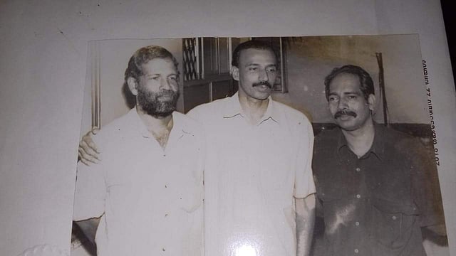വികെ ഹസന്കോയ, അക്ബര് കക്കട്ടില് എന്നിവര്ക്കൊപ്പം തോമസ് ജേക്കബ്
