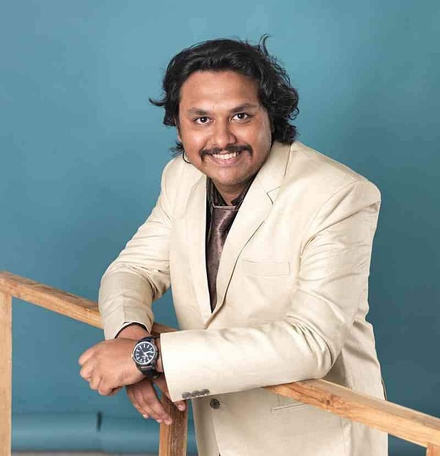 അക്ഷയ് ഇന്ഡികര്