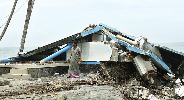 ആറാട്ടുപുഴയിൽ കടലാക്രമണത്തിൽ തകർന്ന വീട്. കഴിഞ്ഞ വർഷം 25 വീടുകളാണ് തകർന്നത്. ഇത്തവണയും കടൽക്കയറ്റം രൂക്ഷമായിരുന്നു/ ഫോട്ടോ: അരുൺ ഏഞ്ജല/ എക്സ്പ്രസ്