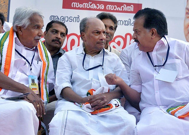 ഉമ്മൻ ചാണ്ടി, എകെ ആന്റണി, രമേശ് ചെന്നിത്തല (ഫയൽ ചിത്രം)