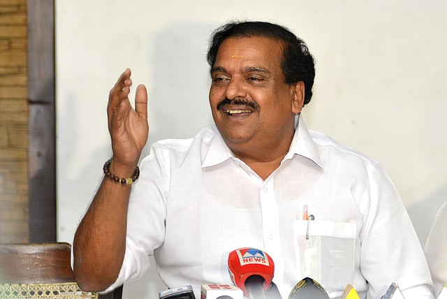പികെ കൃഷ്ണദാസ്