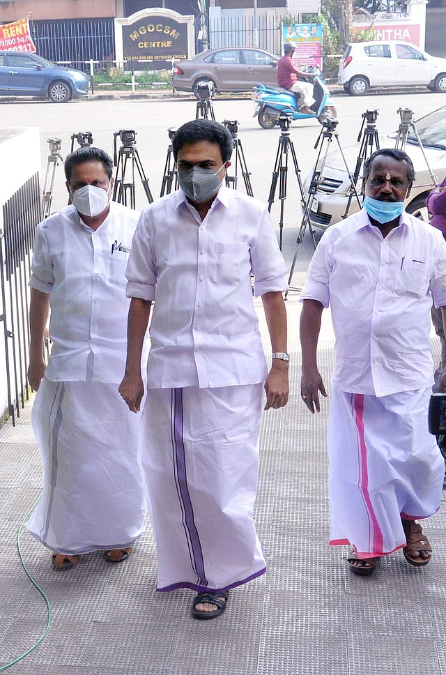 യുഡിഎഫ് വിട്ട ശേഷം എകെജി സെന്ററിലേക്ക് എത്തുന്ന ജോസ് കെ മാണിയും സഹപ്രവർത്തകരും