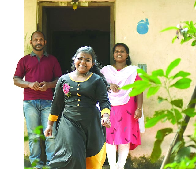 ജയചന്ദ്രൻ, ഭാര്യ രേഖ, മകൾ ദേവപ്രിയ/ ഫോട്ടോ: ബിപി ദീപു/ എക്സ്പ്രസ്