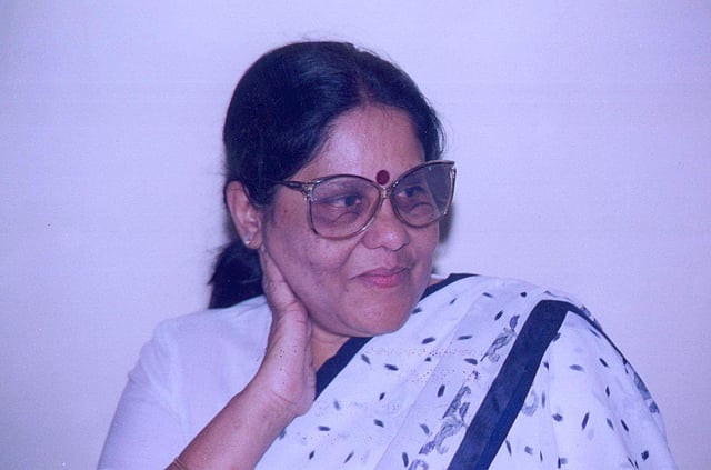 മീനാക്ഷി തമ്പാൻ