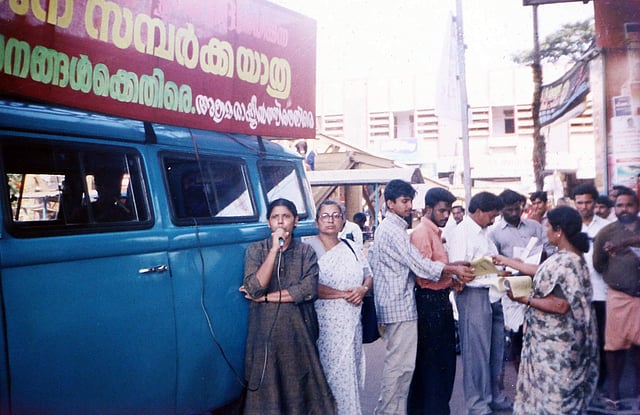 പോരാട്ട വഴിയിൽ