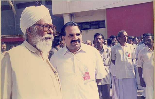 ഹർകിഷൻ സിങ് സുർജിതിനൊപ്പം