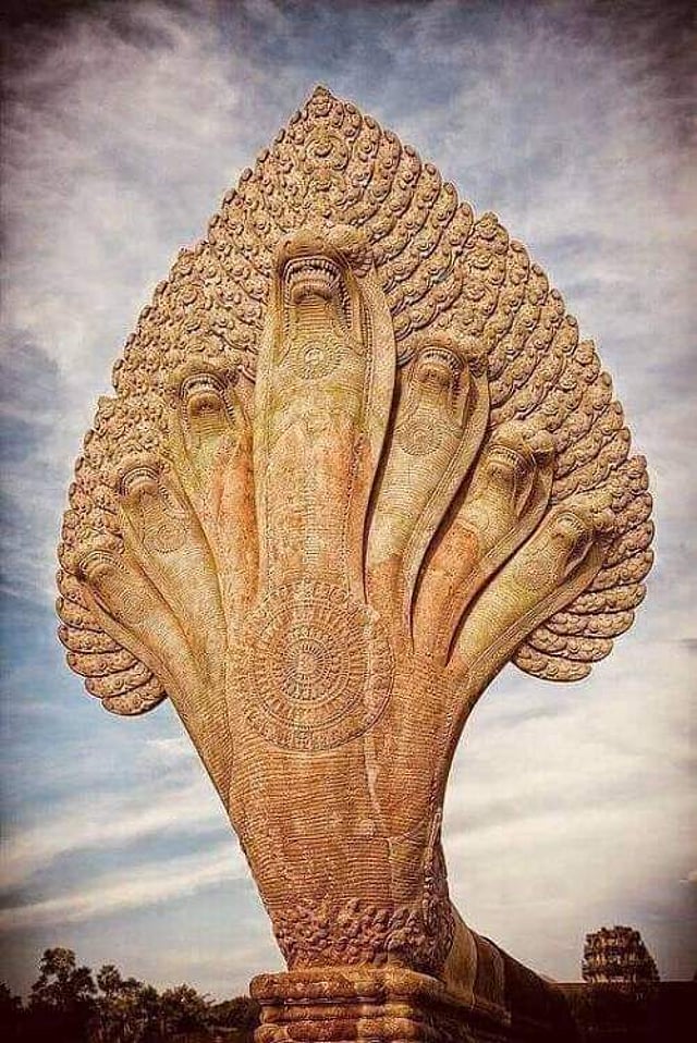നാഗ ശില്പം