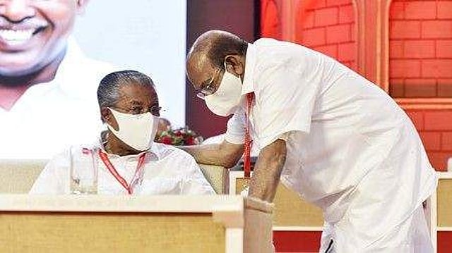 സമ്മേളനത്തിൽ പിണറായിയും കോടിയേരിയും ചർച്ചയിൽ