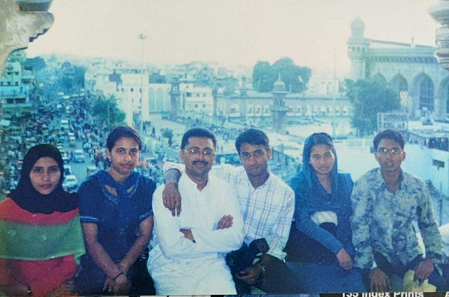 കുടുംബത്തോടൊപ്പം (പഴയ ചിത്രം)