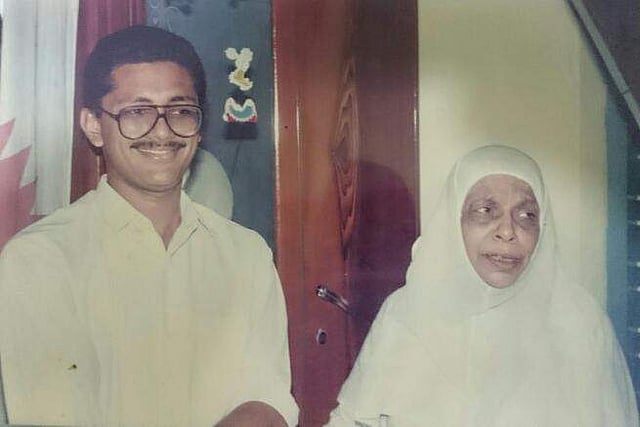 കെടി ജലീൽ വലിയുമ്മയോടൊപ്പം