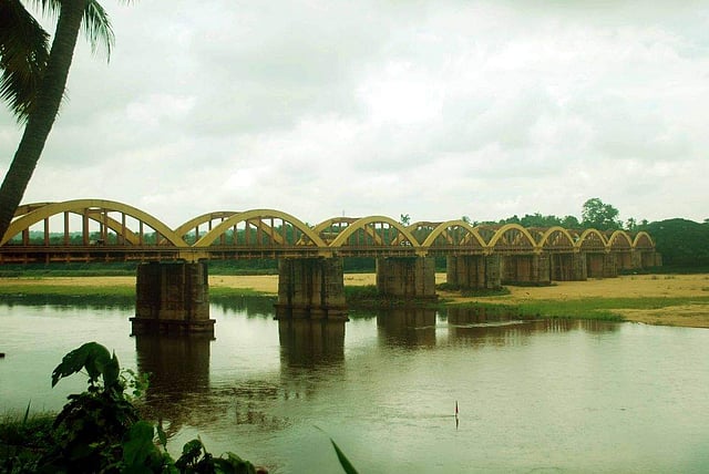 കുറ്റിപ്പുറം പാലം