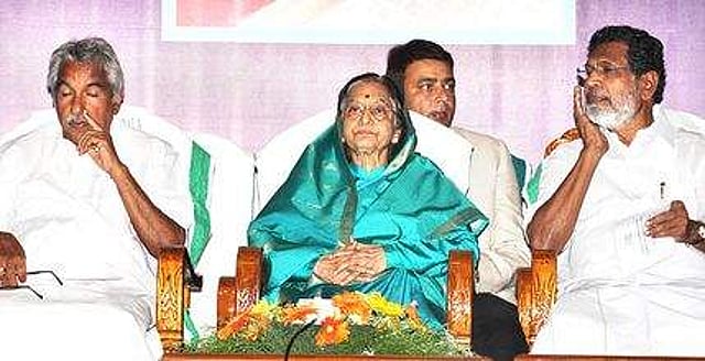 2011ൽ തിരുവനന്തപുരത്ത് ഇഗ്നോയുടെ ക്യാംപസ് ഉദ്ഘാടനച്ചടങ്ങിൽ പ്രസിഡന്റ് പ്രതിഭാ പാട്ടീൽ, മുഖ്യമന്ത്രിയായ ഉമ്മൻ ചാണ്ടി, സ്പീക്കർ ജി കാർത്തികേയൻ എന്നിവർ