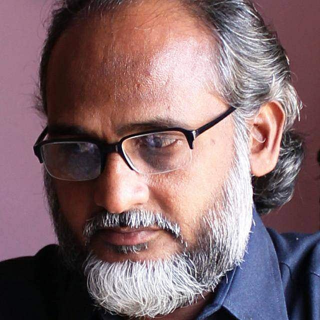 സംവിധായകൻ ജോണ് വേക്കൻ