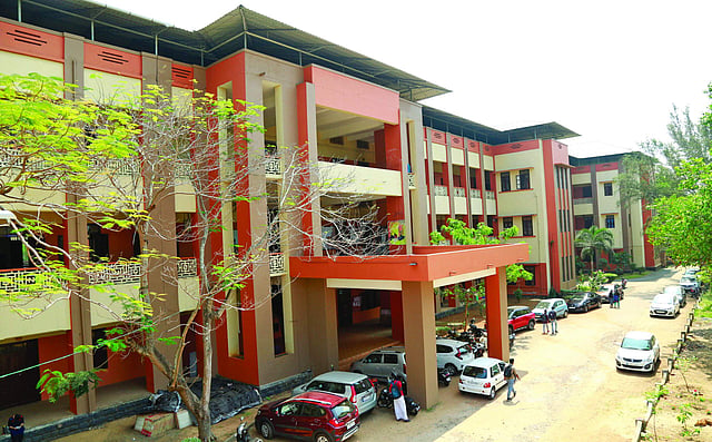 എസ്എൻ കോളജ്