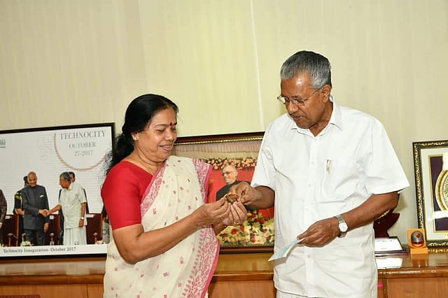 പിണറായിക്കൊപ്പം