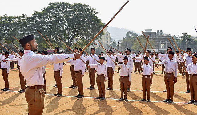 ഗുവാഹത്തിൽ ആർഎസ്എസ് പ്രവർത്തകർ പരിശീലനത്തിൽ