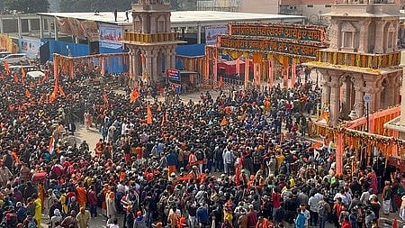 അയോധ്യയിലെ തിരക്ക്
