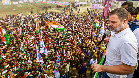 ആവേശം അണപൊട്ടി