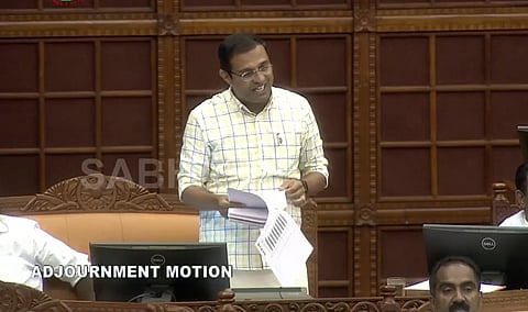  റോജി എം ജോണ്‍ നിയമസഭയില്‍ അടിയന്തരപ്രമേയം അവതരിപ്പിക്കുന്നു 