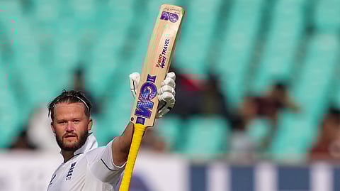 സെഞ്ച്വറി നേടിയ ബെന്‍ ഡുക്കറ്റ്