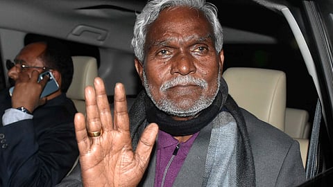 Champai Soren heads to Delhi with 6 MLAs amid speculation of BJP switch