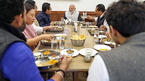 പ്രധാനമന്ത്രിയുടെ വിരുന്നിനെത്തിയ എന്‍കെ പ്രേമചന്ദ്രന്‍ എംപി 
