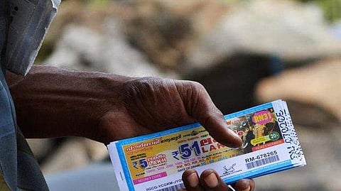 SX 640265 എന്ന നമ്പറിലുള്ള ടിക്കറ്റിനാണ് ഒന്നാം സമ്മാനം