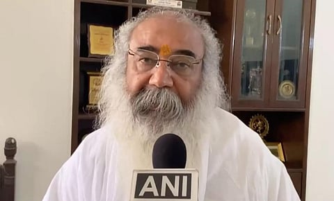 ആചാര്യ പ്രമോദ് കൃഷ്ണന്‍ 