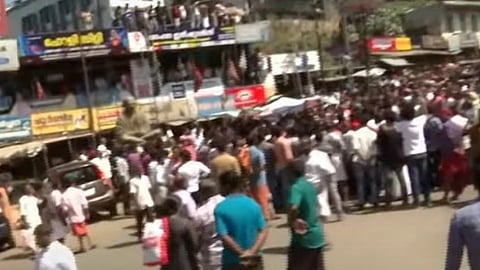 മാനന്തവാടി നഗരത്തില്‍ ജനങ്ങളുടെ പ്രതിഷേധം