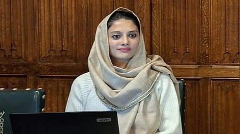 യാന മിര്‍