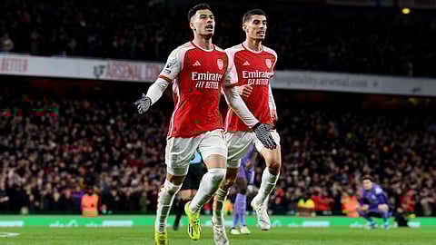 ഗോള്‍ നേട്ടമാഘോഷിക്കുന്ന ആഴ്സണല്‍ താരങ്ങള്‍