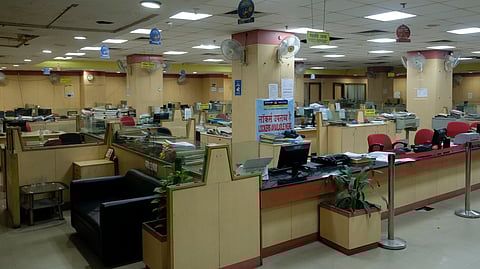 രാജ്യത്ത് മൊത്തം 14 ദിവസം ബാങ്കുകള്‍ പ്രവര്‍ത്തിക്കില്ല