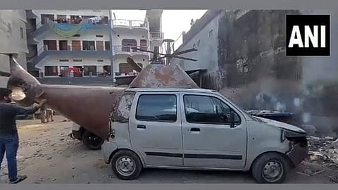 ഹെലികോപ്റ്റര്‍ മാതൃകയില്‍ രൂപമാറ്റം വരുത്തി കാര്‍ പിടിച്ചെടുത്ത് പെലീസ്‌