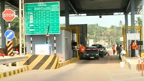 ഉദ്ഘാടത്തിന് മുന്‍പേ തലശേരി - മാഹി ബൈപ്പാസില്‍ ടോള്‍ പിരിവ് തുടങ്ങി.