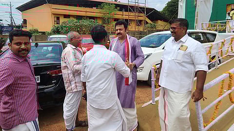 ചന്ദനത്തോപ്പില്‍ എന്‍ഡിഎ സ്ഥാനാര്‍ത്ഥി കൃഷ്ണകുമാറിനെ തടഞ്ഞ സംഭവം: ഏഴ് എസ്എഫ്‌ഐ പ്രവര്‍ത്തകര്‍ക്കെതിരെ കേസ്