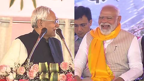 നിതീഷിന്‍റെ വാക്കു കേട്ട് പൊട്ടിച്ചിരിക്കുന്ന മോദി