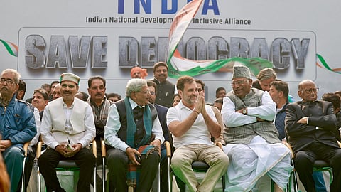 യെച്ചൂരി, രാഹുൽ ഖാർ​ഗെ തുടങ്ങിയവർ  