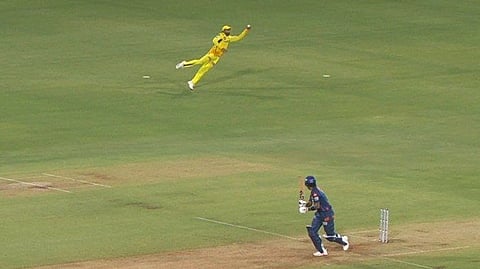 Ravindra Jadeja's flying catch